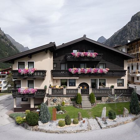 Haus Margret Bed & Breakfast Sankt Leonhard im Pitztal Dış mekan fotoğraf