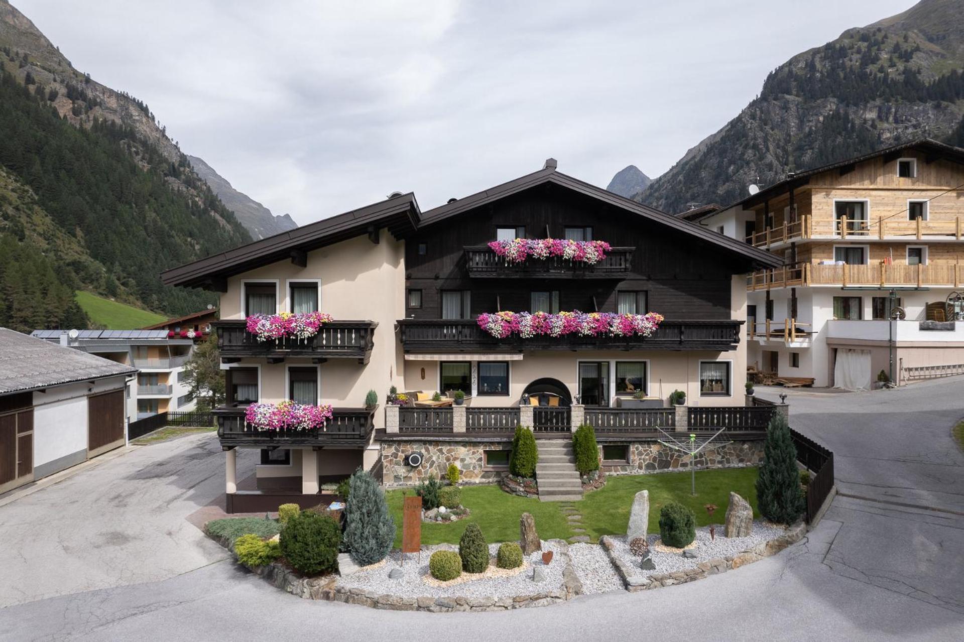 Haus Margret Bed & Breakfast Sankt Leonhard im Pitztal Dış mekan fotoğraf