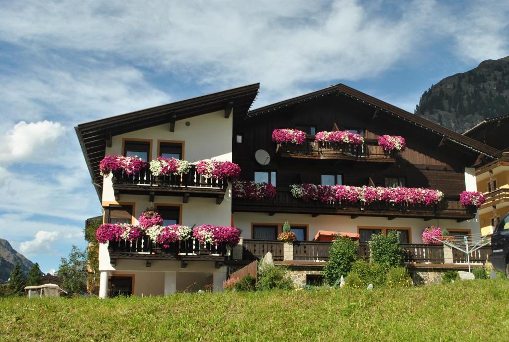 Haus Margret Bed & Breakfast Sankt Leonhard im Pitztal Dış mekan fotoğraf
