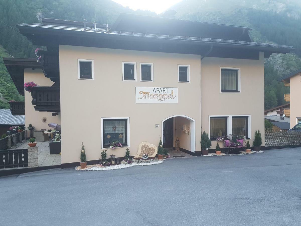 Haus Margret Bed & Breakfast Sankt Leonhard im Pitztal Dış mekan fotoğraf